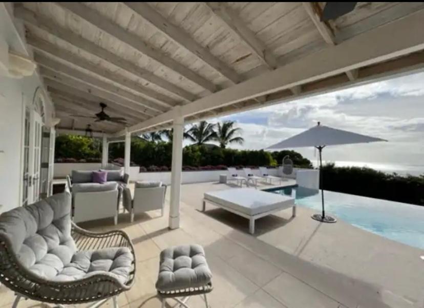 Purple Haze - Infinity Pool Holiday Home Minutes From The Island'S Best Beaches Saint James Exteriör bild